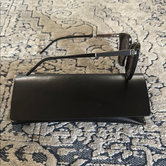 YSL Sleek Cat-Eye Sunglasses with Glossy Finish (Discontinued) - Picture 5 of 8